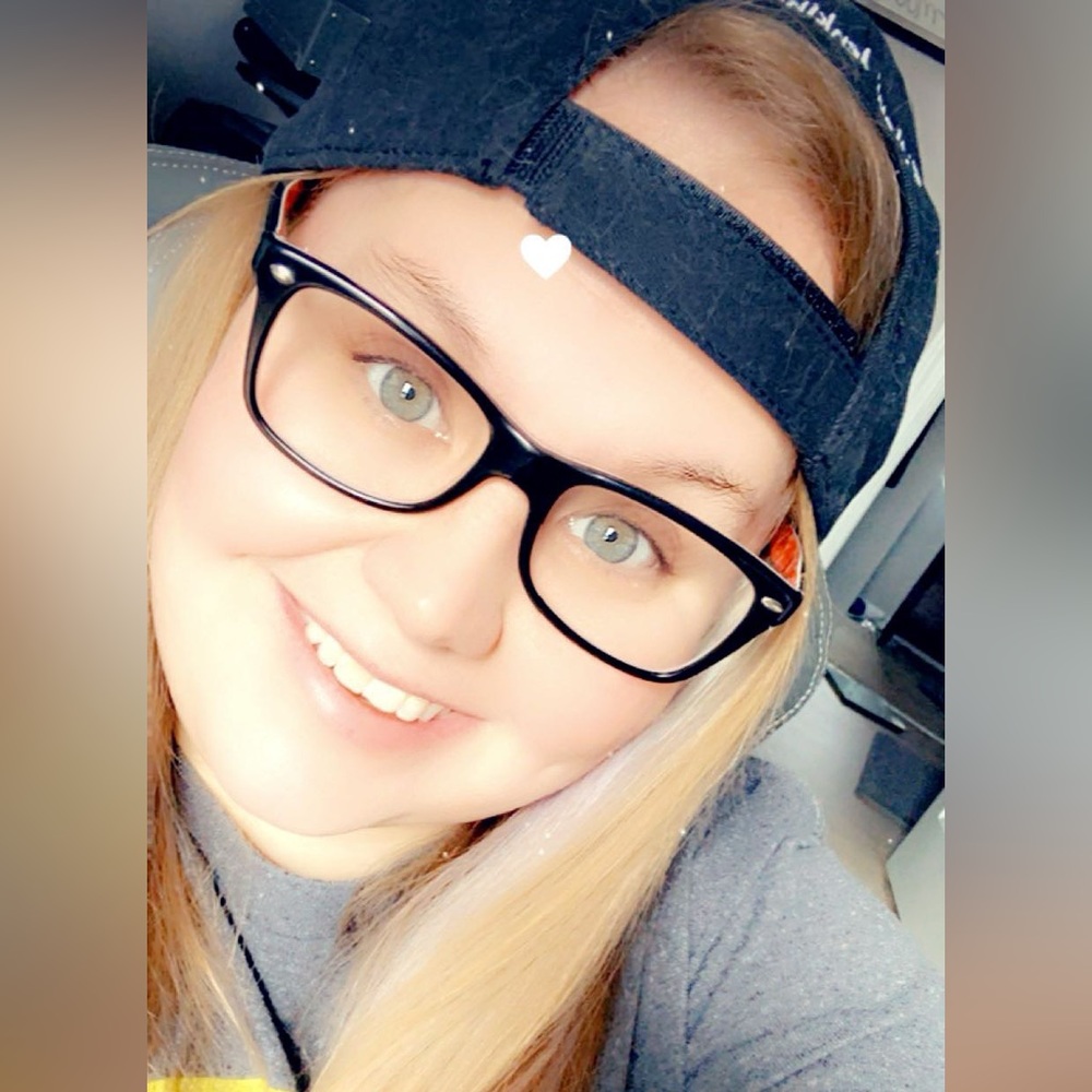 Meet your Posher, Ashley